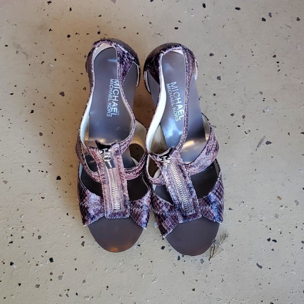 Michael Kors snake print heals 7.5 M